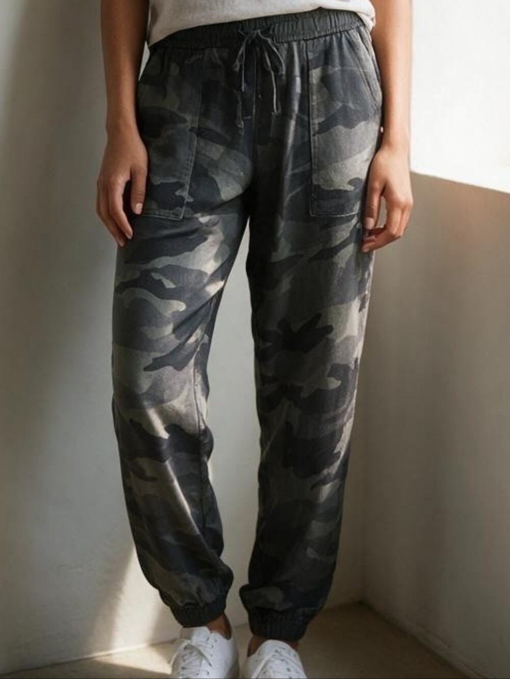 NWT Splendid Women's Dark Gray Camo Drawstring Joggers